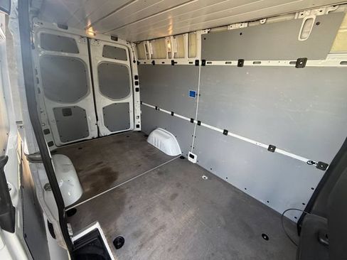 Used 2022 Mercedes-Benz Sprinter 2500 image 23