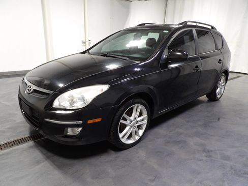 Used 2010 Hyundai Elantra SE FWD image 3