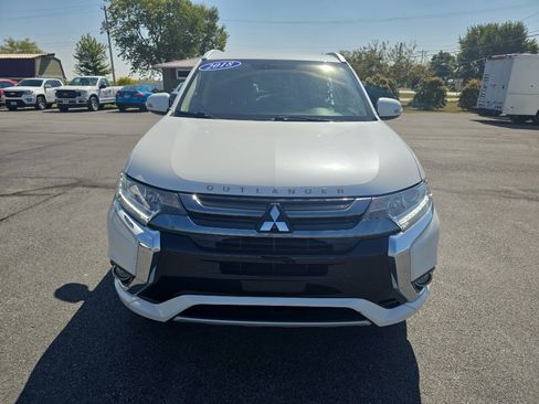 Used 2018 Mitsubishi Outlander SEL image 3