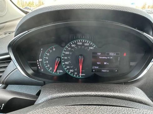 Used 2019 Chevrolet Trax LT w/ LT Convenience Package FWD image 21