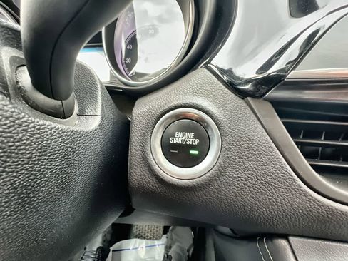 Used 2020 Buick Envision Essence image 17