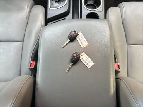 Used 2019 Toyota Sequoia Limited w/ Safety & Convenience Package AWD/4WD image 22