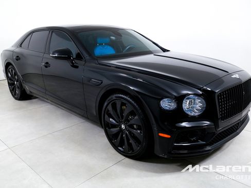 Used 2021 Bentley Flying Spur W12 image 3