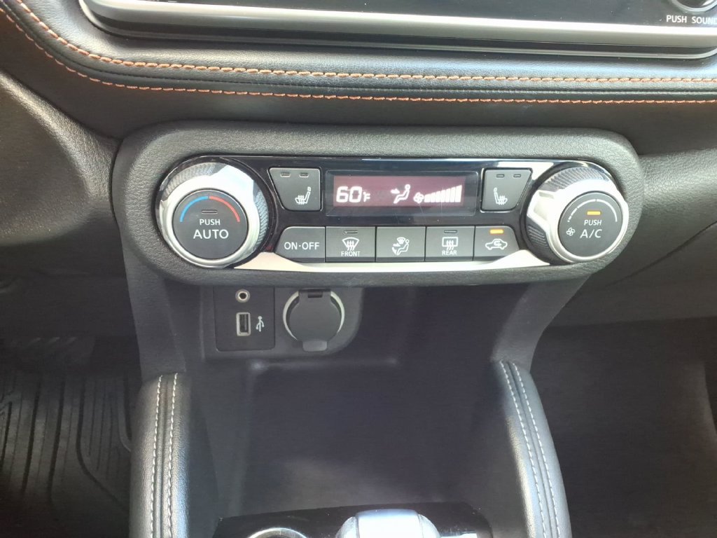 Used 2020 Nissan Kicks SR w/ SR Premium Package FWD image 29