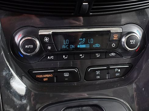 Used 2016 Ford Escape Titanium w/ Equipment Group 301A AWD/4WD image 28