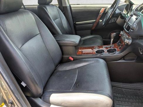 Used 2013 Toyota Highlander Limited FWD image 20