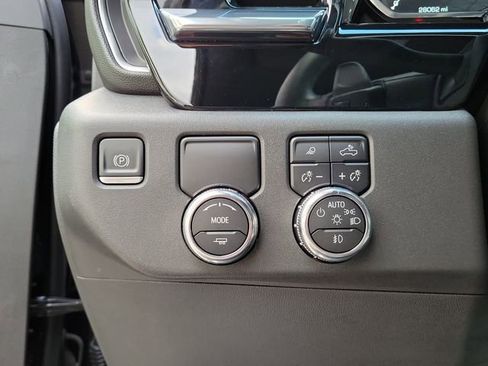 Used 2023 GMC Sierra 1500 SLT w/ SLT Premium Package RWD image 14