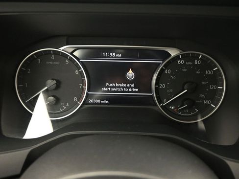 Used 2024 Nissan Pathfinder S image 13