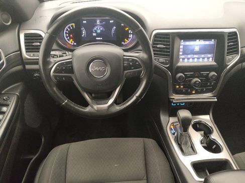 Used 2019 Jeep Grand Cherokee Laredo RWD image 22
