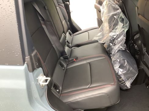 New 2025 Jeep Gladiator Rubicon w/ Convenience Group image 25