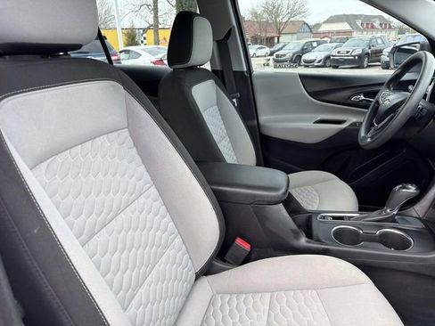 Used 2020 Chevrolet Equinox LS image 19