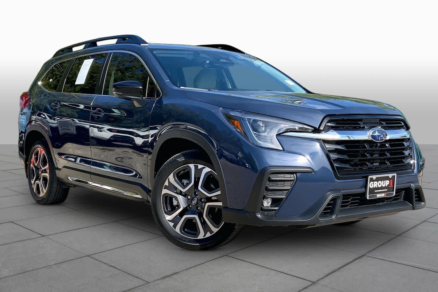 Used 2024 Subaru Ascent Limited w/ Technology Package AWD/4WD image 3