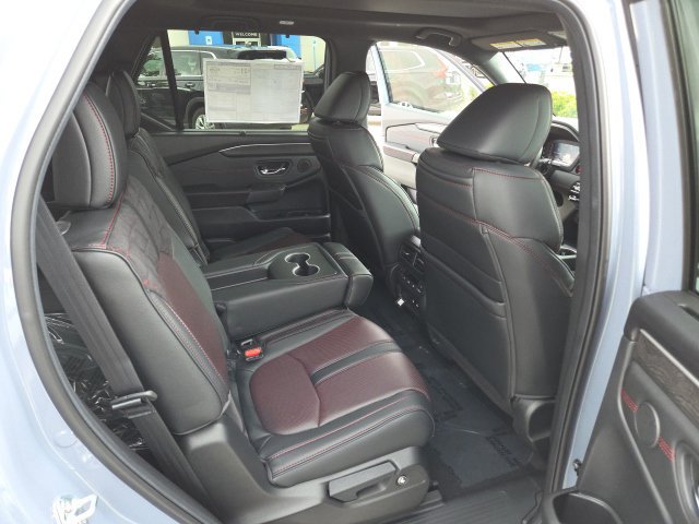 New 2026 Honda Pilot Black Edition image 10