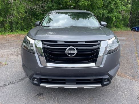 Used 2023 Nissan Pathfinder SL w/ Lighting Package (N92) image 8