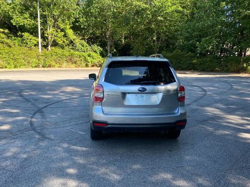 Used 2015 Subaru Forester 2.5i Limited AWD/4WD image 6
