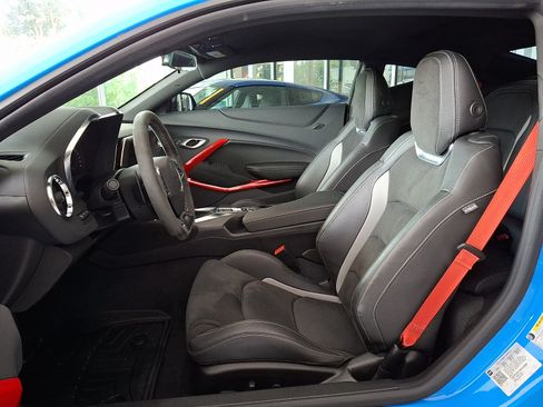 Used 2022 Chevrolet Camaro SS RWD image 12