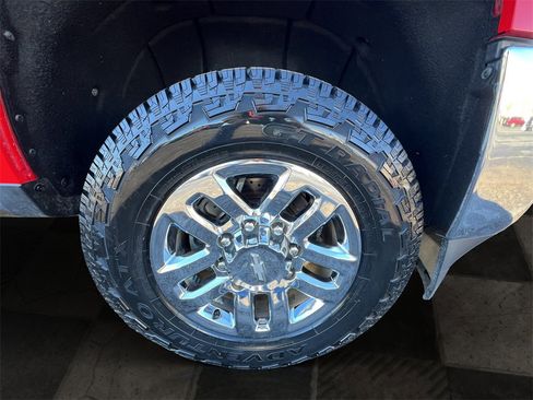 Used 2016 Chevrolet Silverado 2500 LTZ w/ LTZ Plus Package image 11