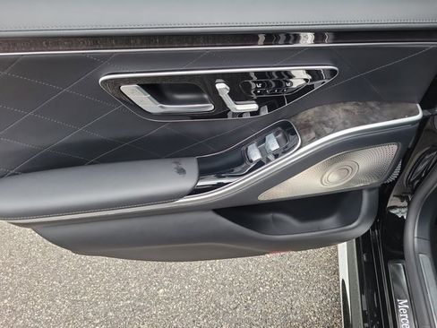 Used 2023 Mercedes-Benz S 500 4MATIC image 15