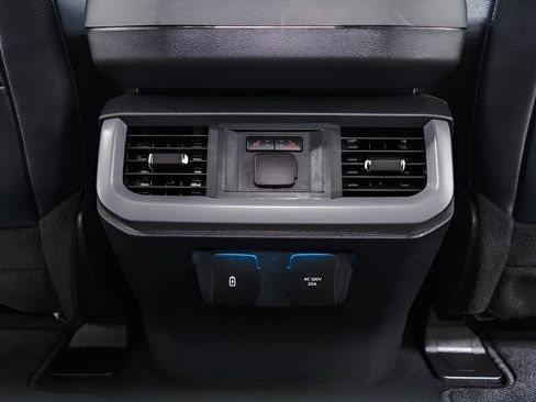 Used 2024 Ford F150 Lariat w/ Equipment Group 502A High image 30