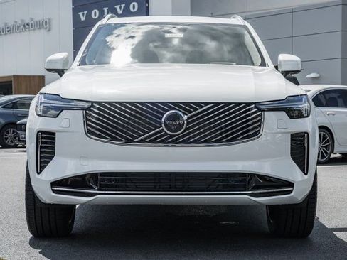 Used 2026 Volvo XC90 B6 Ultra w/ Protection Package AWD/4WD image 2