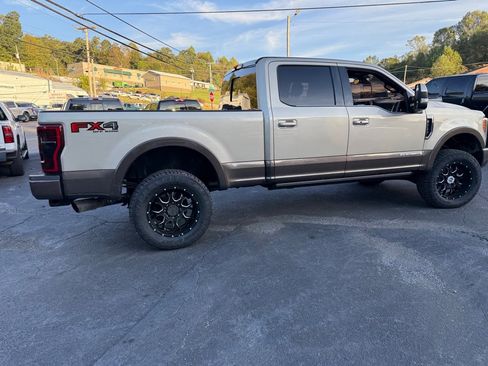 Used 2017 Ford F250 King Ranch w/ King Ranch Ultimate Package image 38