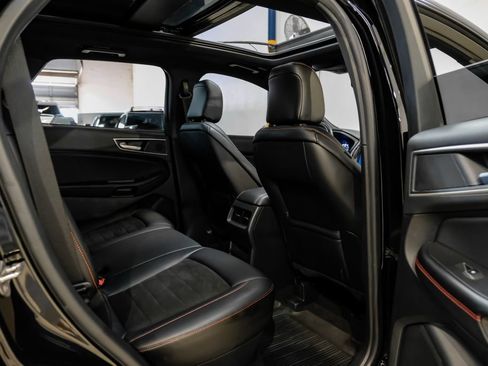 Used 2024 Ford Edge ST-Line AWD/4WD image 33