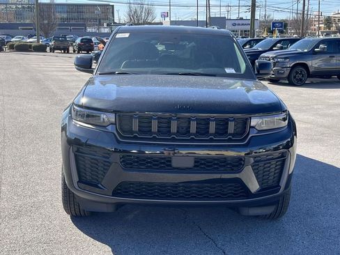 New 2026 Jeep Grand Cherokee Altitude RWD image 7