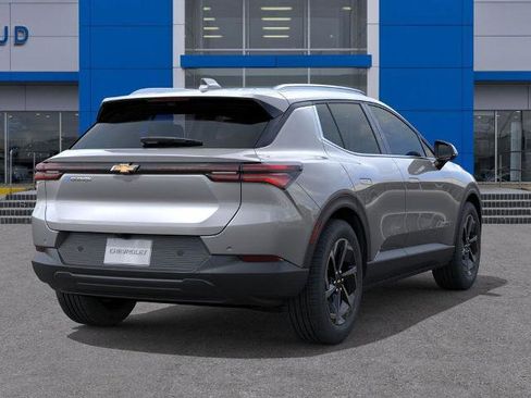 New 2026 Chevrolet Equinox EV LT image 4