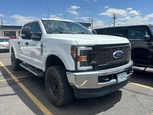 Used 2019 Ford F250 XLT AWD/4WD image 2