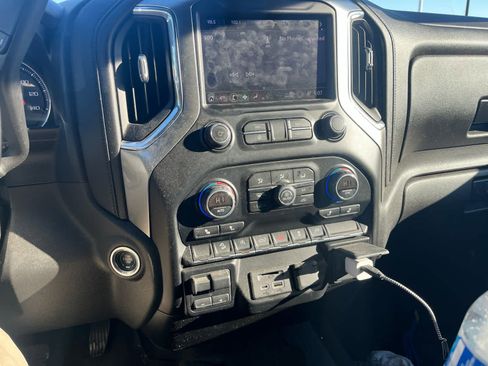 Used 2019 Chevrolet Silverado 1500 LT w/ All-Star Edition image 8