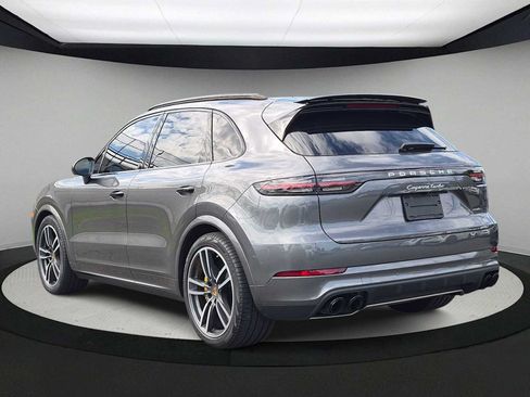 Used 2019 Porsche Cayenne Turbo AWD/4WD image 6