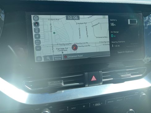 Used 2020 Kia Niro EX Premium FWD image 27