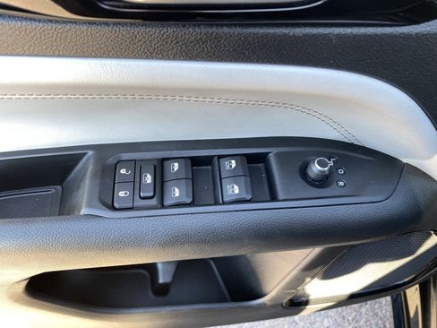 Used 2022 Jeep Compass Limited w/ Elite Group image 19