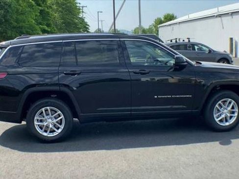 Certified 2023 Jeep Grand Cherokee L Laredo AWD/4WD image 10
