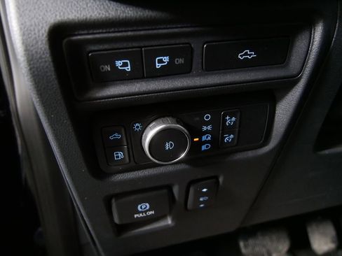 Used 2021 Ford F150 Platinum image 17