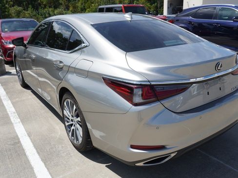 Certified 2020 Lexus ES 350 w/ Accessory Package 2 FWD image 8
