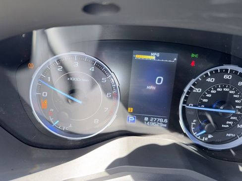 Used 2019 Subaru Ascent Touring image 13