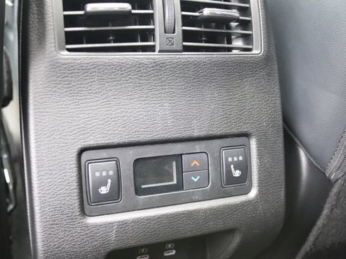 Used 2025 Mitsubishi Outlander SEL AWD/4WD image 13