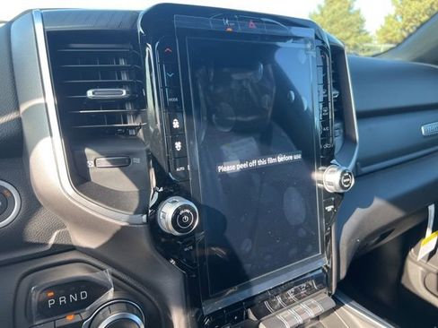 New 2026 RAM 1500 4x4 Crew Cab image 18