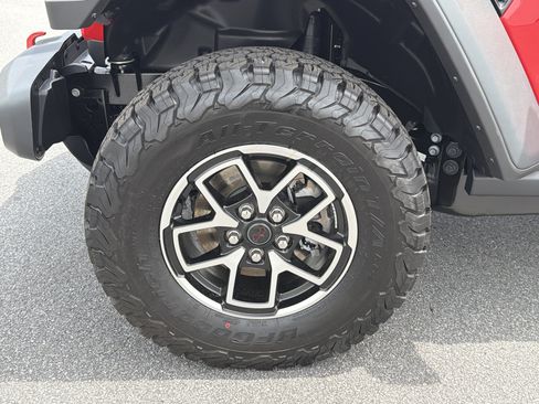 New 2026 Jeep Wrangler Unlimited Rubicon AWD/4WD image 13