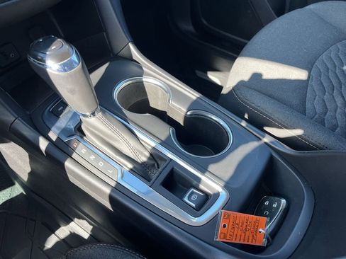 Used 2018 Chevrolet Equinox LT image 15