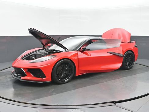 Used 2021 Chevrolet Corvette Stingray Preferred Conv w/ Z51 Performance Package RWD image 33