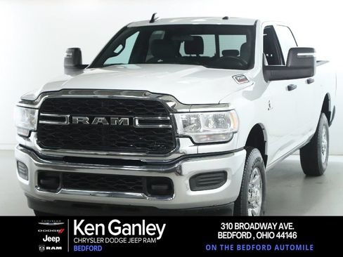 Used 2024 RAM 3500 Tradesman w/ Chrome Appearance Group AWD/4WD image 1