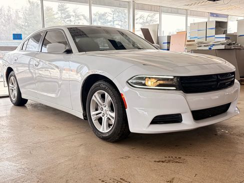 Used 2022 Dodge Charger SXT RWD image 48