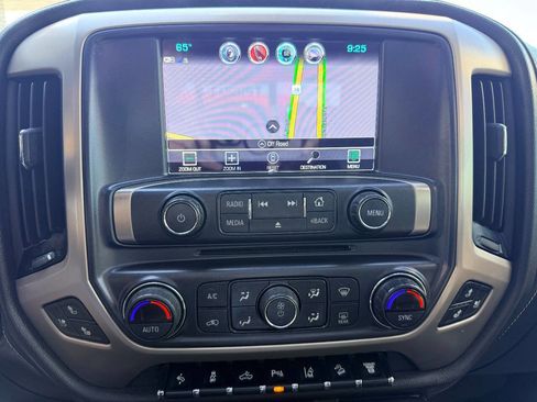 Used 2019 GMC Sierra 2500 Denali w/ Duramax Plus Package AWD/4WD image 29