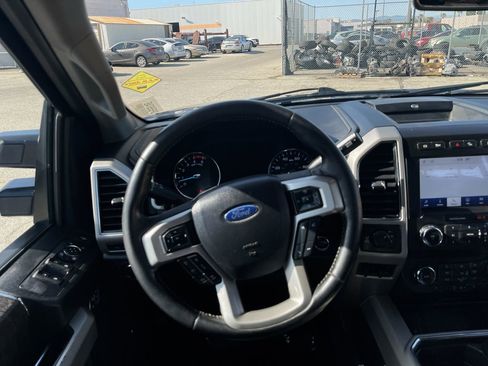 Used 2020 Ford F250 Lariat image 31