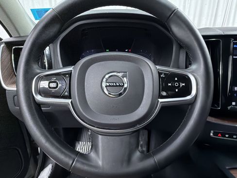 Certified 2024 Volvo XC60 B5 Plus w/ Climate Package image 32