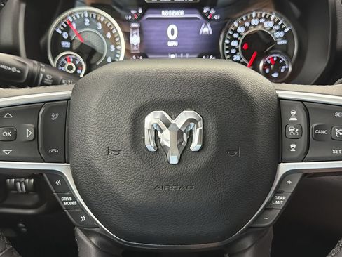 Used 2025 RAM 1500 Big Horn AWD/4WD image 30