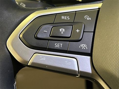 Certified 2024 Volkswagen Atlas SE image 21