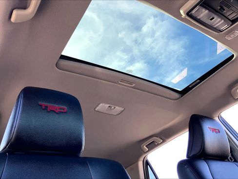 Used 2021 Toyota 4Runner TRD Off-Road Premium image 14